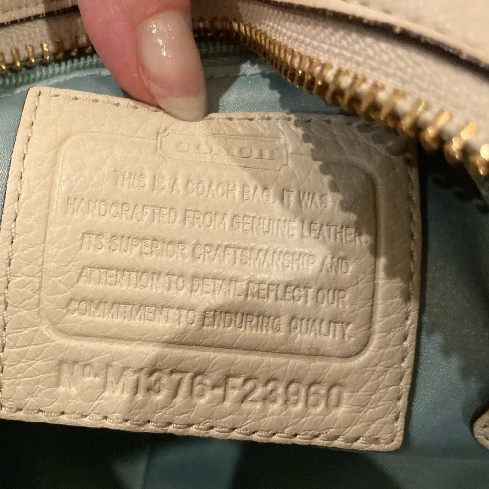 Coach‎ Avery Hobo Shoulder  Leather Bag In Bone(ivory Off White) F23960 Mint